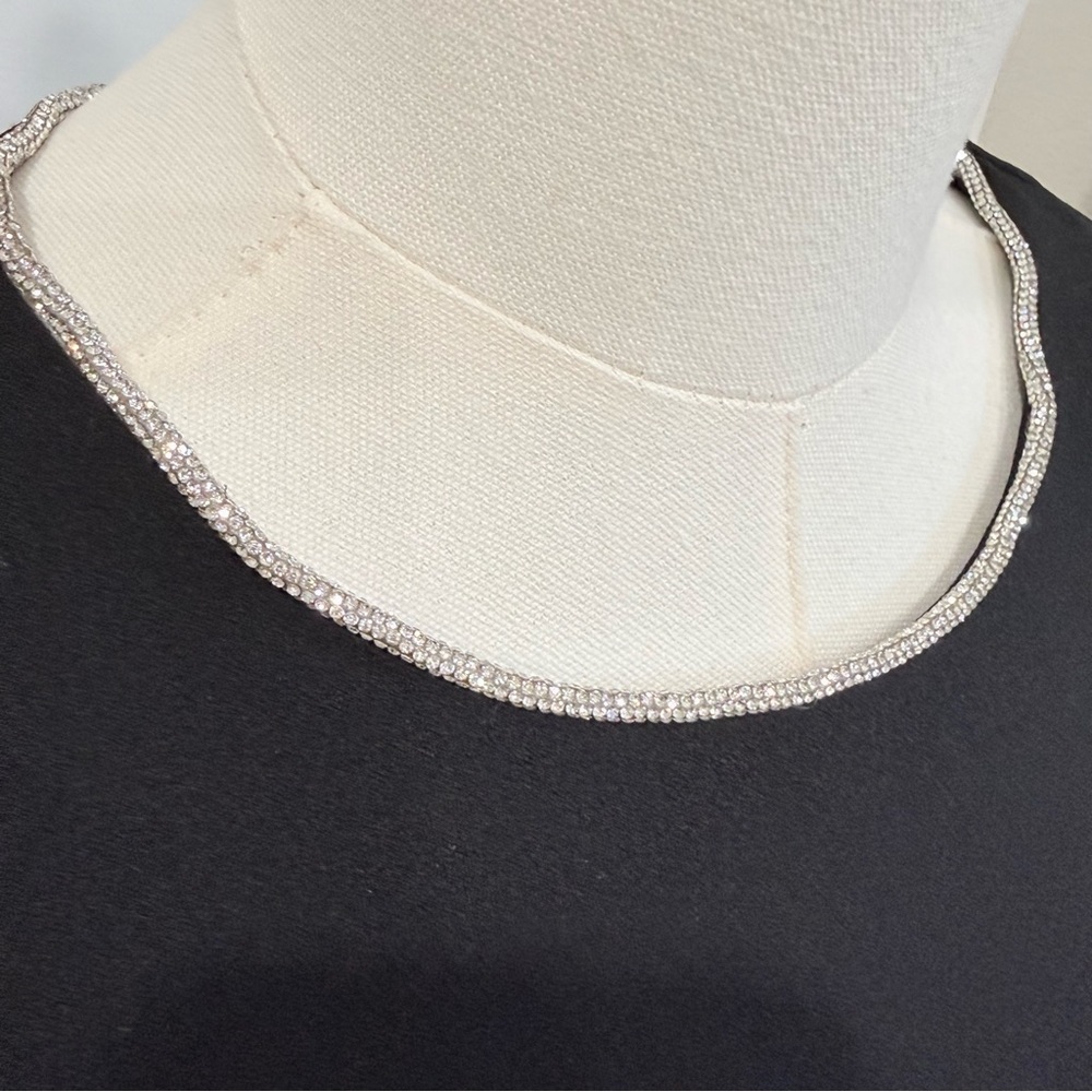 Trina Turk Size 8 Valentine Black Stretch Crepe Rhinestone Collar Dress NWT $248 - Picture 11 of 13